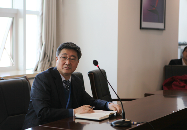 第十一届职代会暨第七届工代会第三次会议第二代表团分组讨论